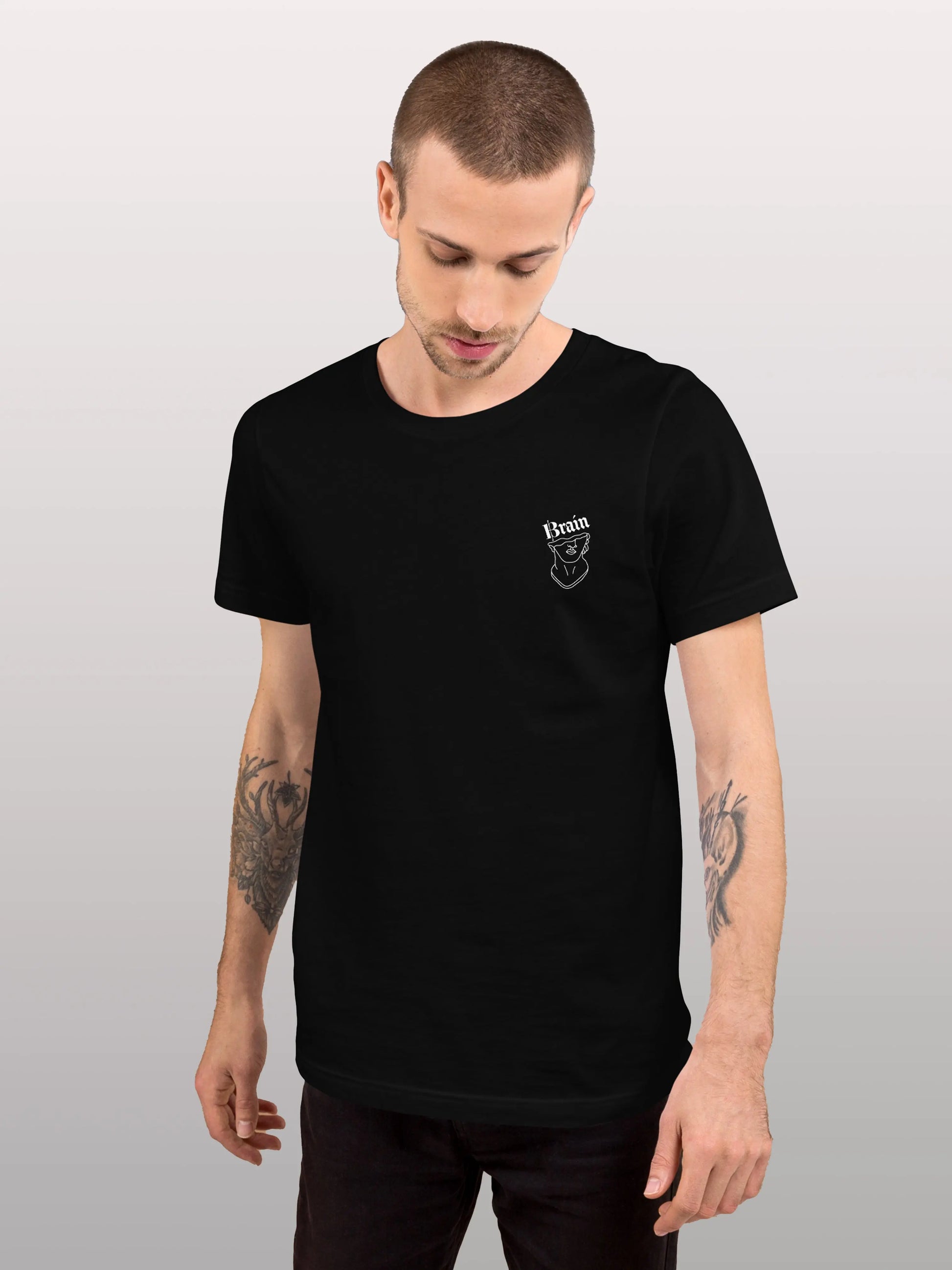 t-shirt unisexe noir en coton avec un imprimé